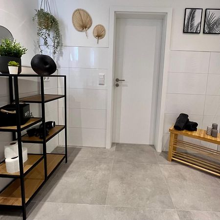 Piso Superior - Exklusives Apartment An Der Promenade Mit Rheinsicht & Loggia 엠메리흐 외부 사진