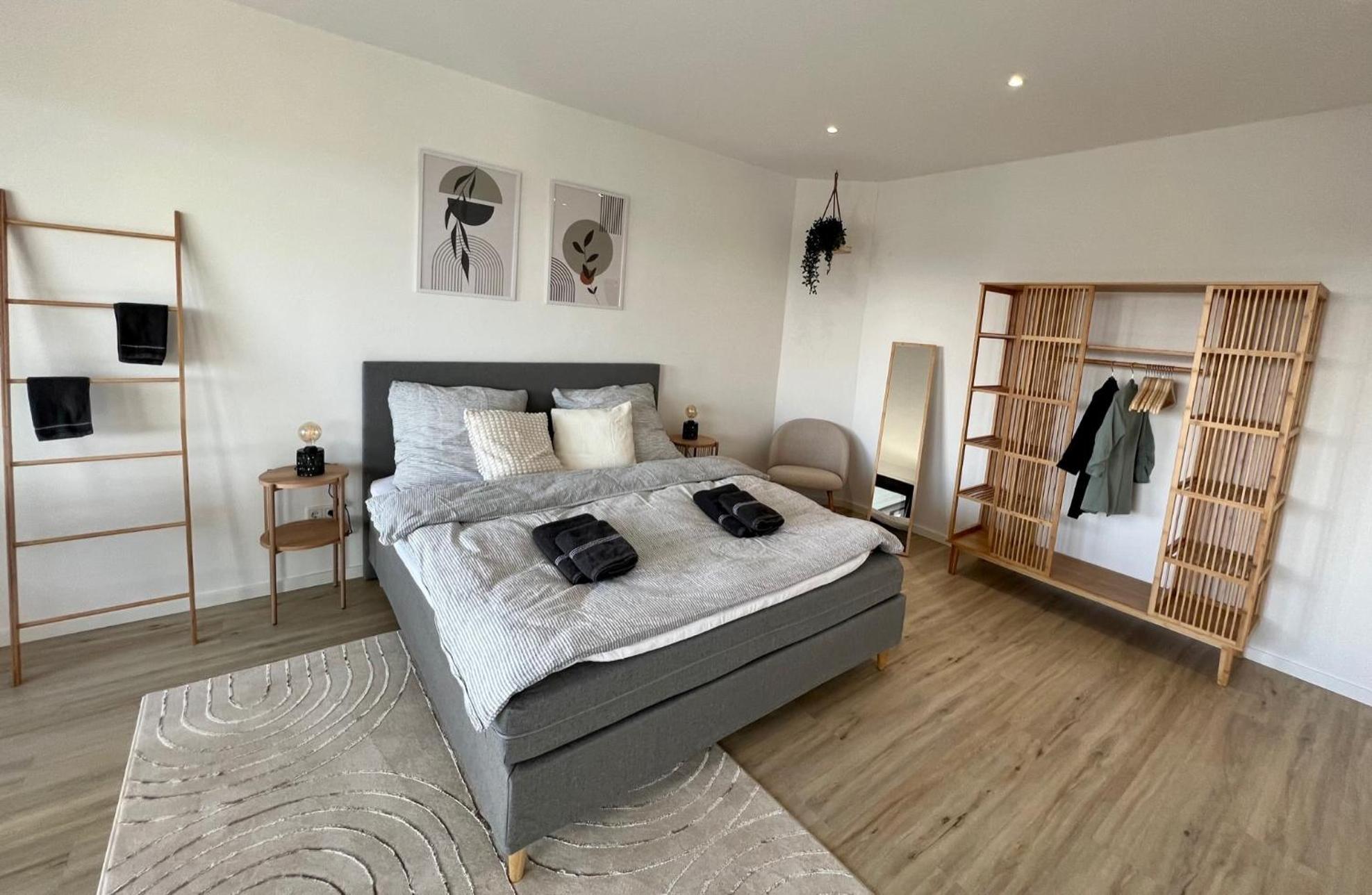 Piso Superior - Exklusives Apartment An Der Promenade Mit Rheinsicht & Loggia 엠메리흐 외부 사진