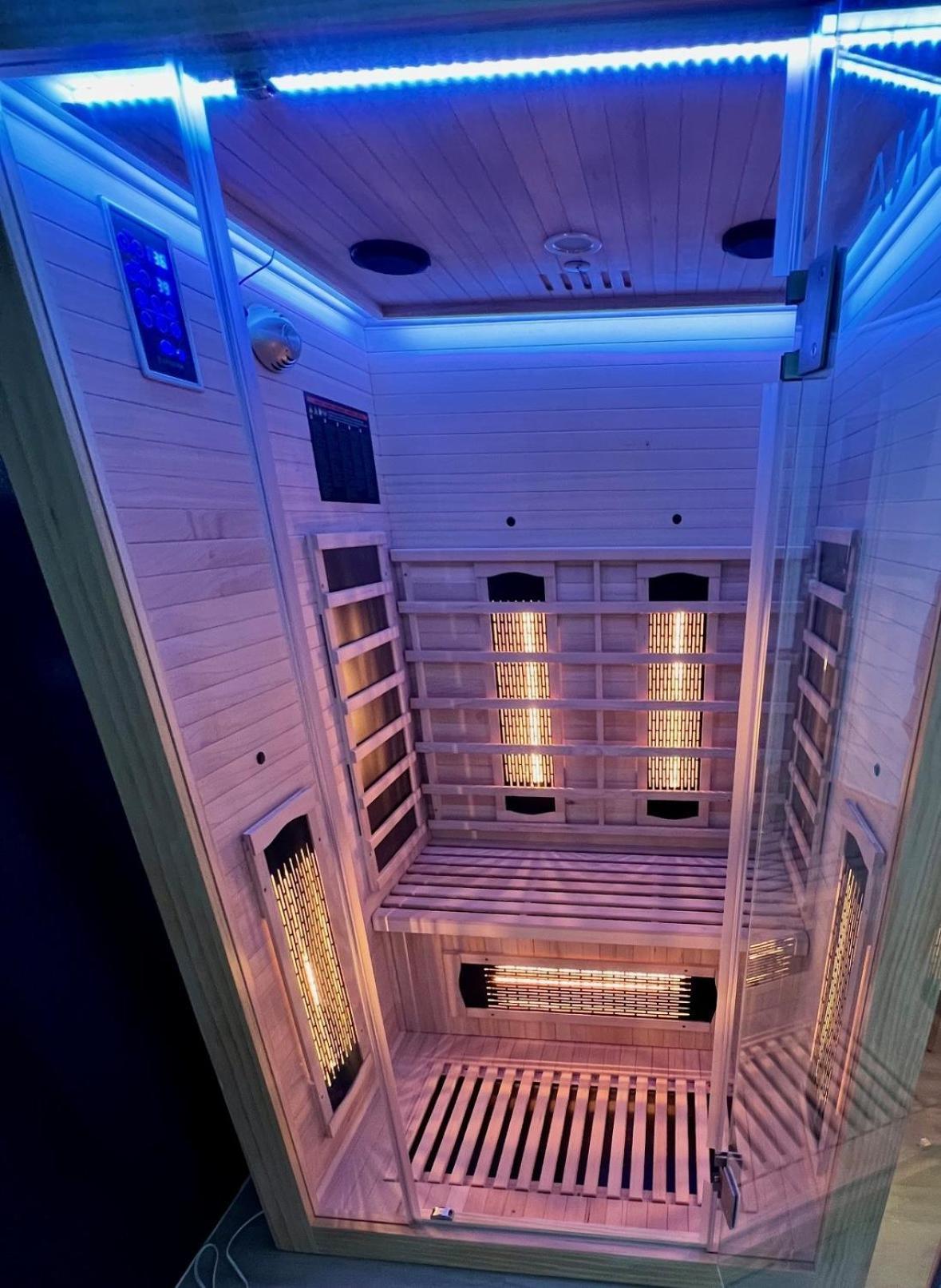 Piso Superior - Exklusives Apartment An Der Promenade Mit Rheinsicht & Loggia 엠메리흐 외부 사진